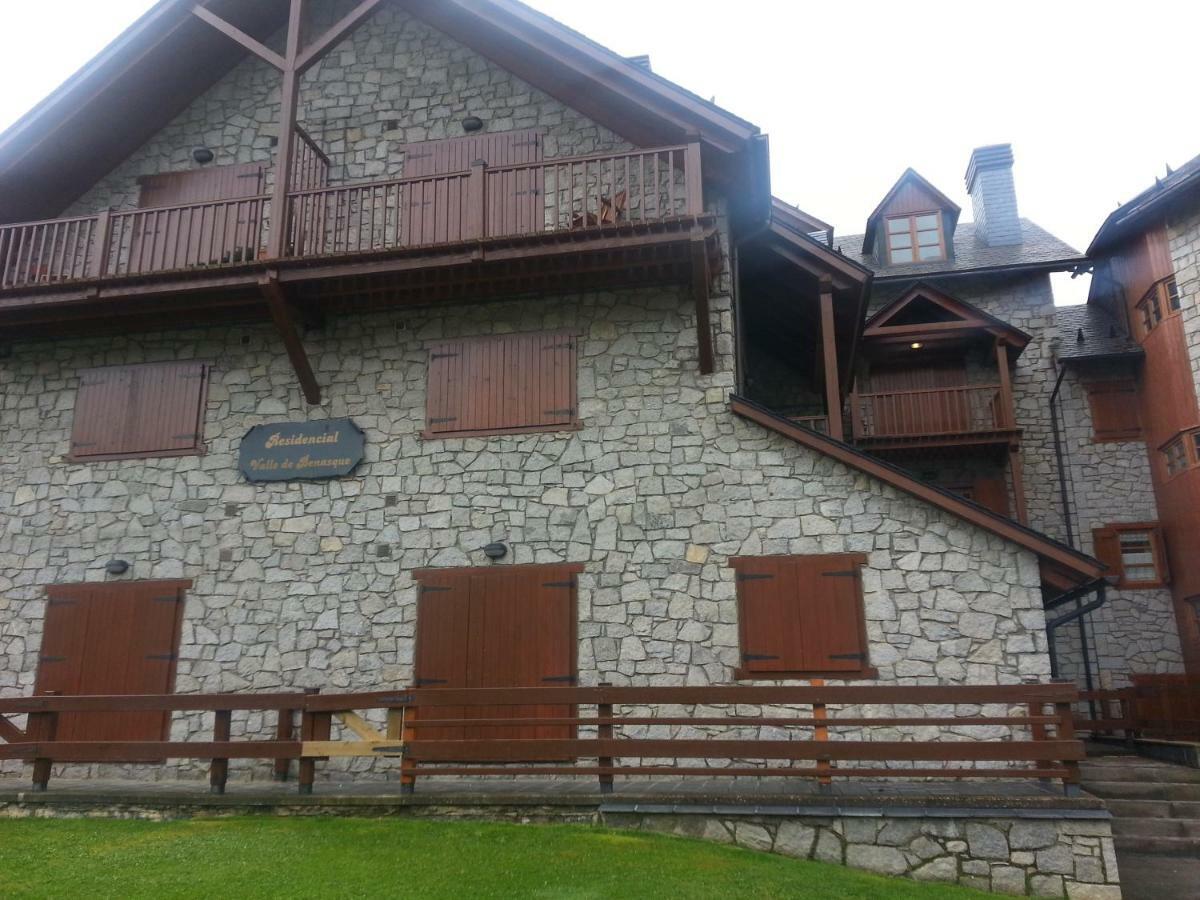 Residencial Valle De Benasque Εξωτερικό φωτογραφία