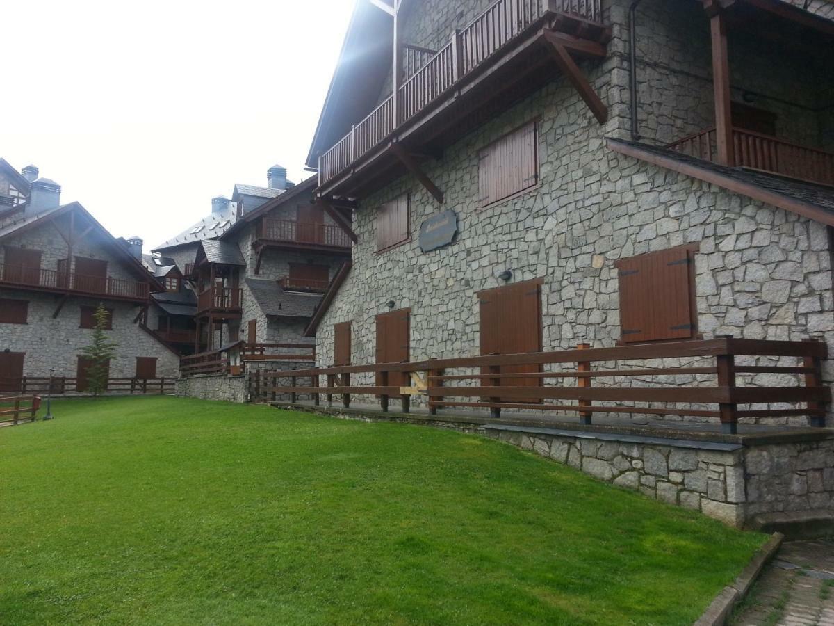 Residencial Valle De Benasque Εξωτερικό φωτογραφία